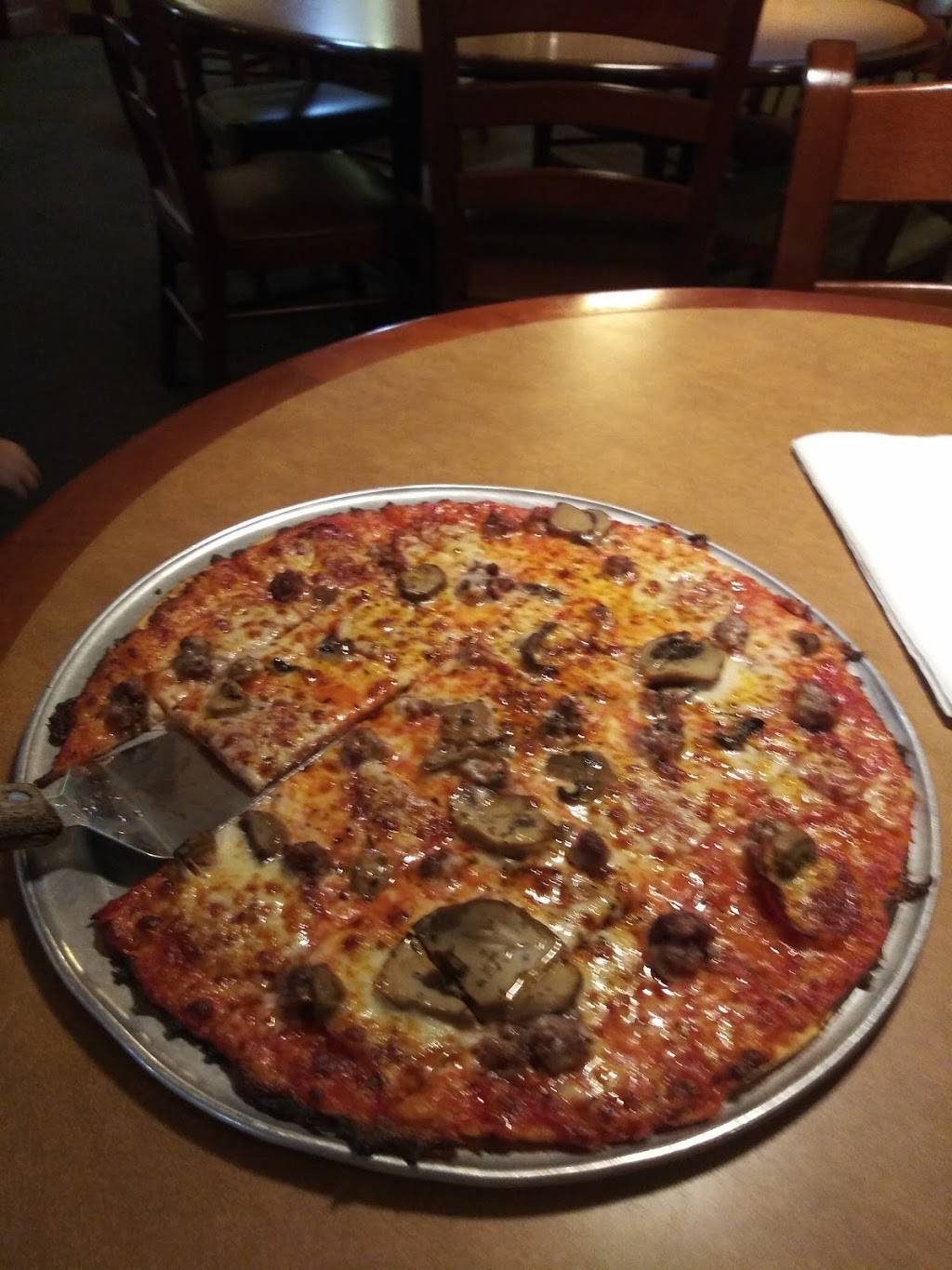 Mackies Pizza Of Marion | restaurant | 2704 Walton Way, Marion, IL 62959, USA | 6189974100 OR +1 618-997-4100