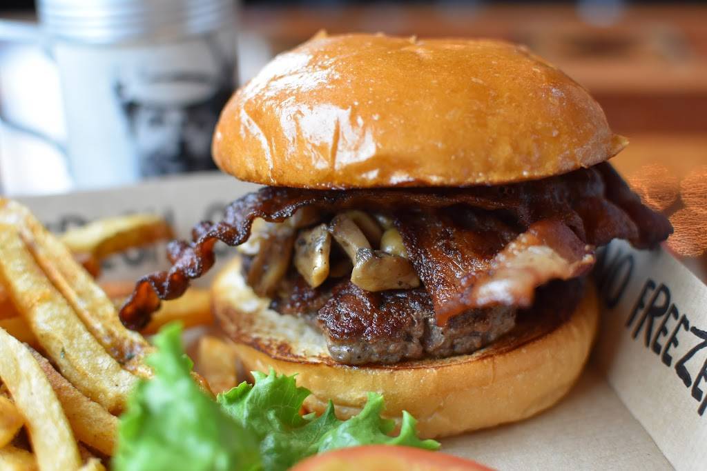 Twisted Root Burger Co. | restaurant | 253 W Church St, Lewisville, TX 75057, USA | 2144583553 OR +1 214-458-3553