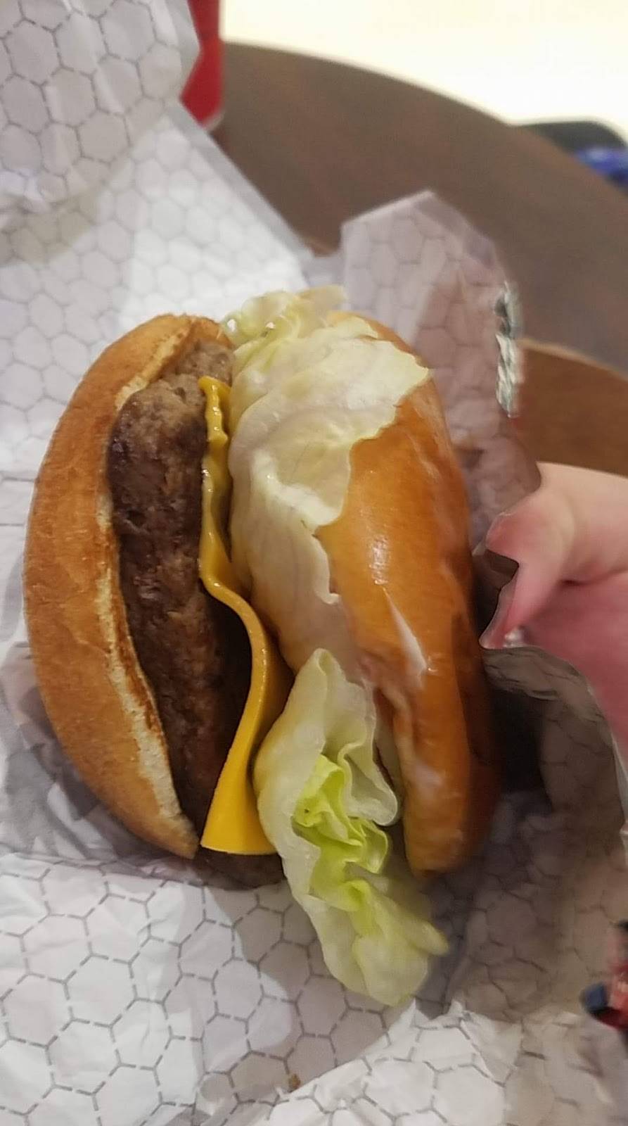 Wendys | restaurant | Terminal 3, 6301 Silver Dart Dr Unit G 202, Mississauga, ON L5P 1B2, Canada | 9056718878 OR +1 905-671-8878