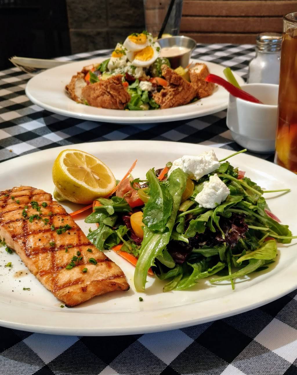 Wallys American Gastropub | restaurant | 7704 E Doubletree Ranch Rd, Scottsdale, AZ 85258, USA | 4805967978 OR +1 480-596-7978