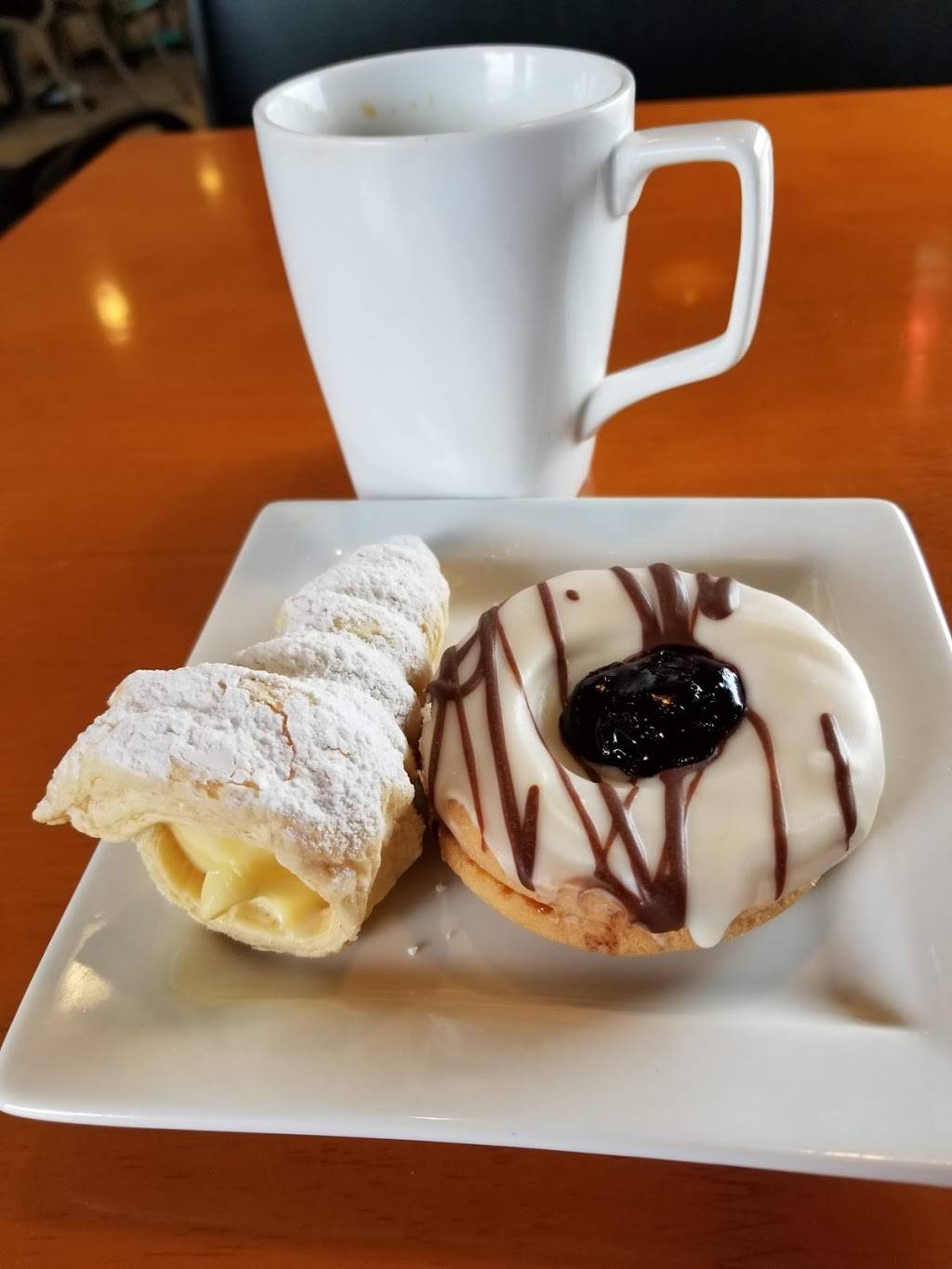 Rosies Coffee Bar & Bakery | bakery | 4604 Monona Dr, Madison, WI 53716, USA | 6084417673 OR +1 608-441-7673