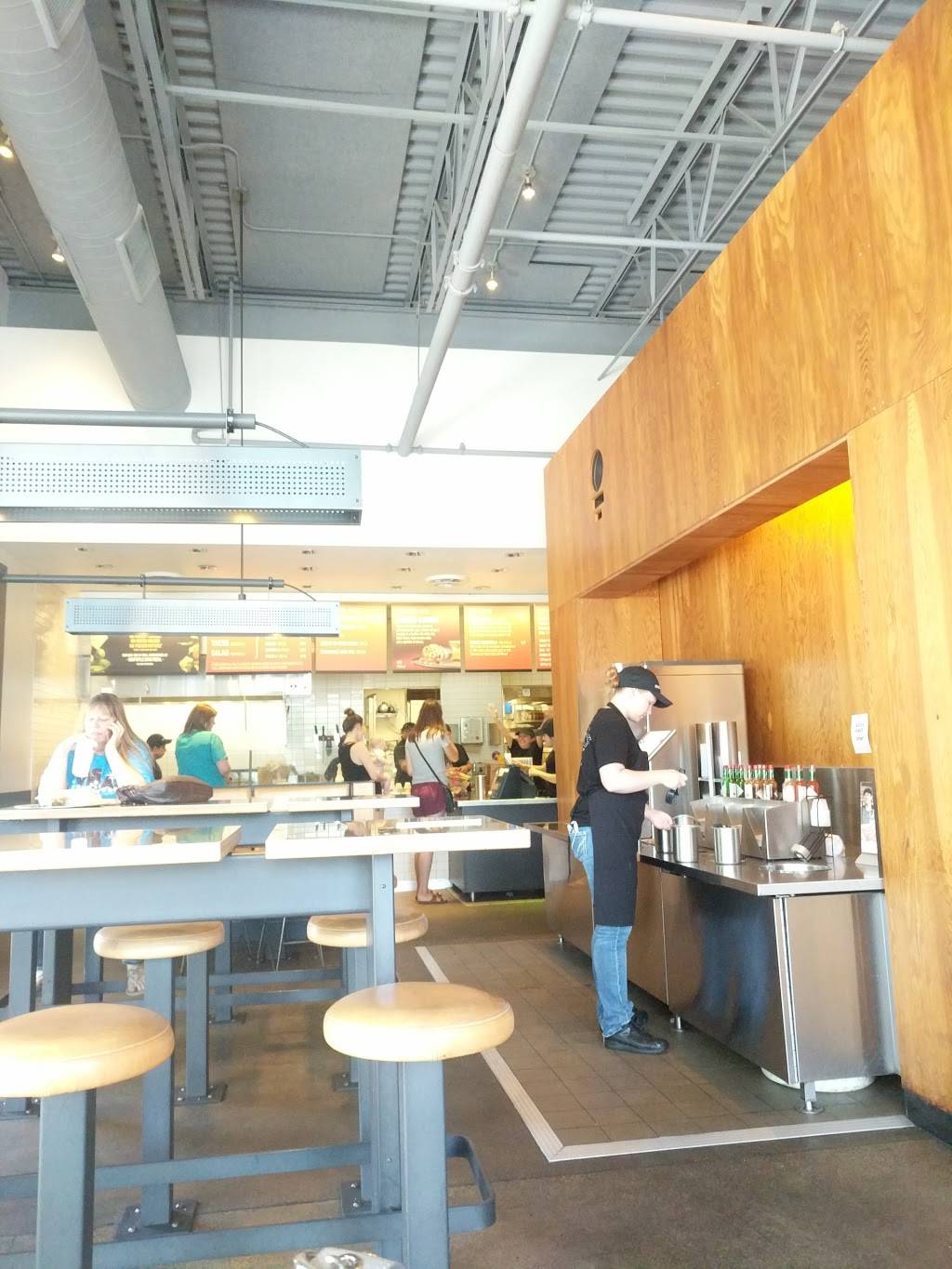 Chipotle Mexican Grill | restaurant | 599 Northtown Dr NE Ste 500, Blaine, MN 55434, USA | 7632520016 OR +1 763-252-0016