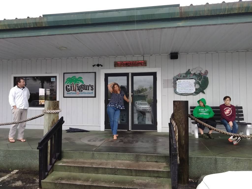 Gilligans Seafood Restaurant-Johns Island | restaurant | 160 Main Rd, Johns Island, SC 29455, USA | 8437662244 OR +1 843-766-2244