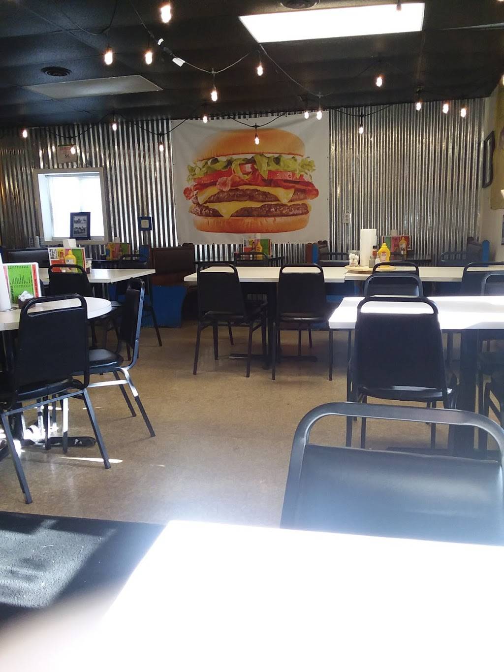 Brown Bag Burgers | restaurant | 350 4th St, Henderson, KY 42420, USA | 2702120403 OR +1 270-212-0403