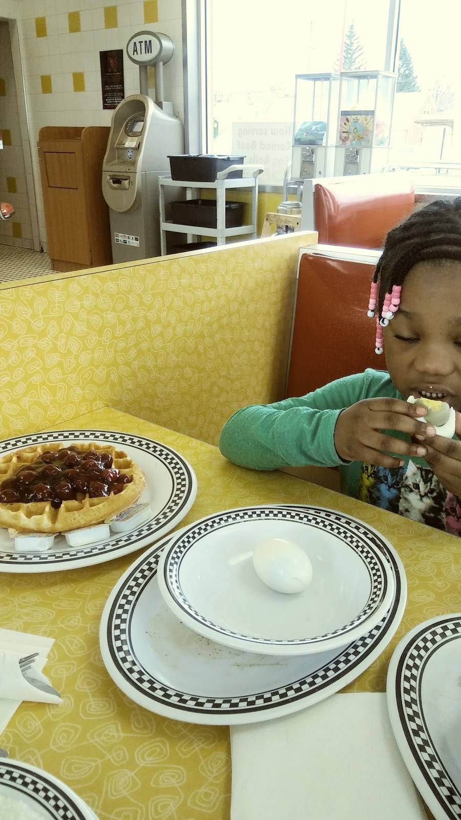 Nicky Ds Coney Island | restaurant | 20001 Eight Mile Rd, Detroit, MI 48219, USA | 3135335443 OR +1 313-533-5443