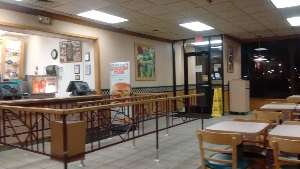 Wendys | restaurant | 558 Griswold Rd, Elyria, OH 44035, USA | 4403288015 OR +1 440-328-8015