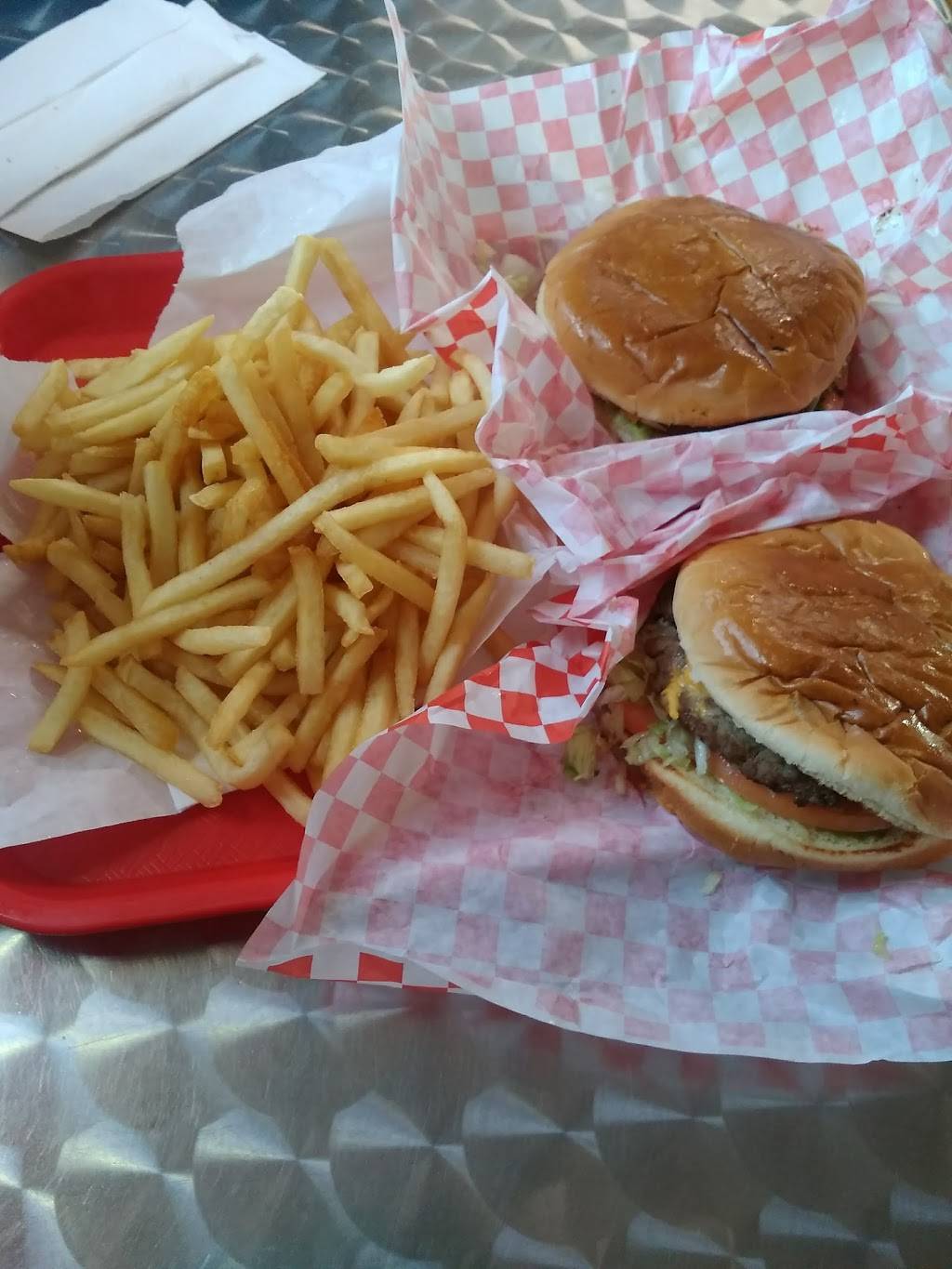 Brendas Burgers | restaurant | 3837 SW Military Dr, San Antonio, TX 78211, USA | 2109321177 OR +1 210-932-1177