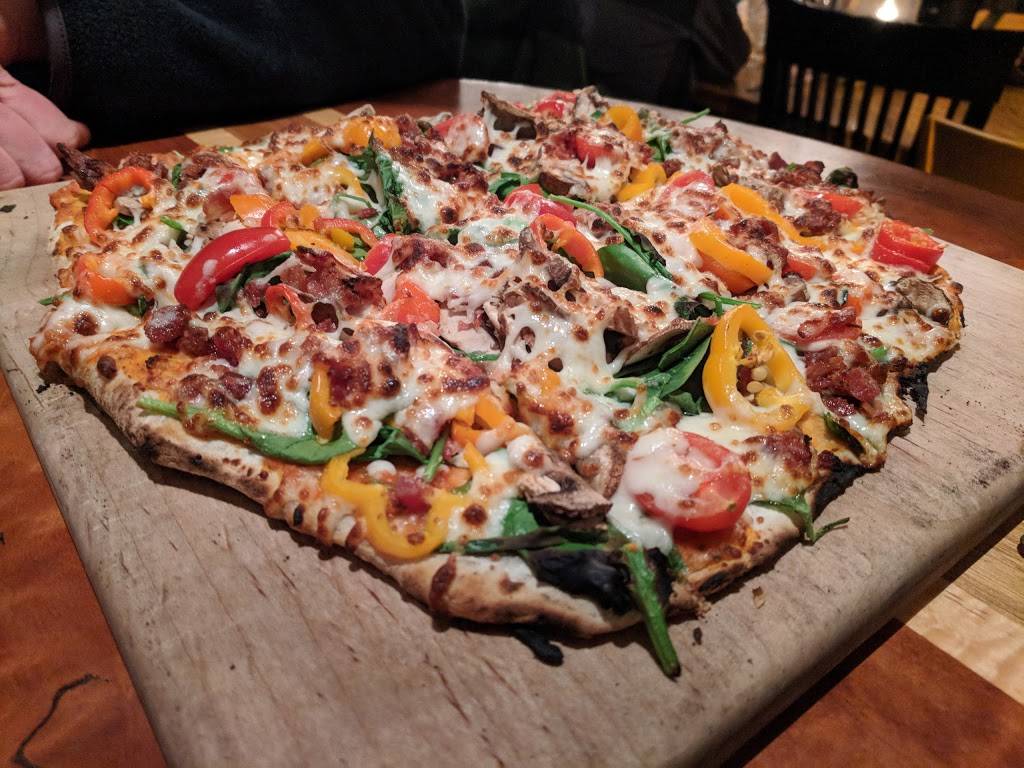 Rembrandts Gallery & Wine Bar | restaurant | 323-325 E Main St, Madison, IN 47250, USA | 8122735050 OR +1 812-273-5050