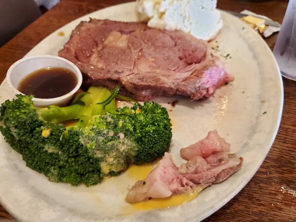 Red Ox Restaurant & Bar | restaurant | 129 E Oak Knoll Dr, Hampshire, IL 60140, USA | 8476832300 OR +1 847-683-2300