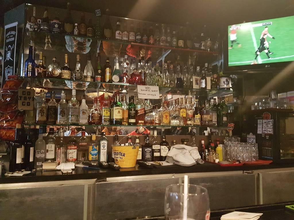 Schueys Bar & Grill | restaurant | 1130 Martin Grove Rd, Etobicoke, ON M9W 4W1, Canada | 4162491516 OR +1 416-249-1516