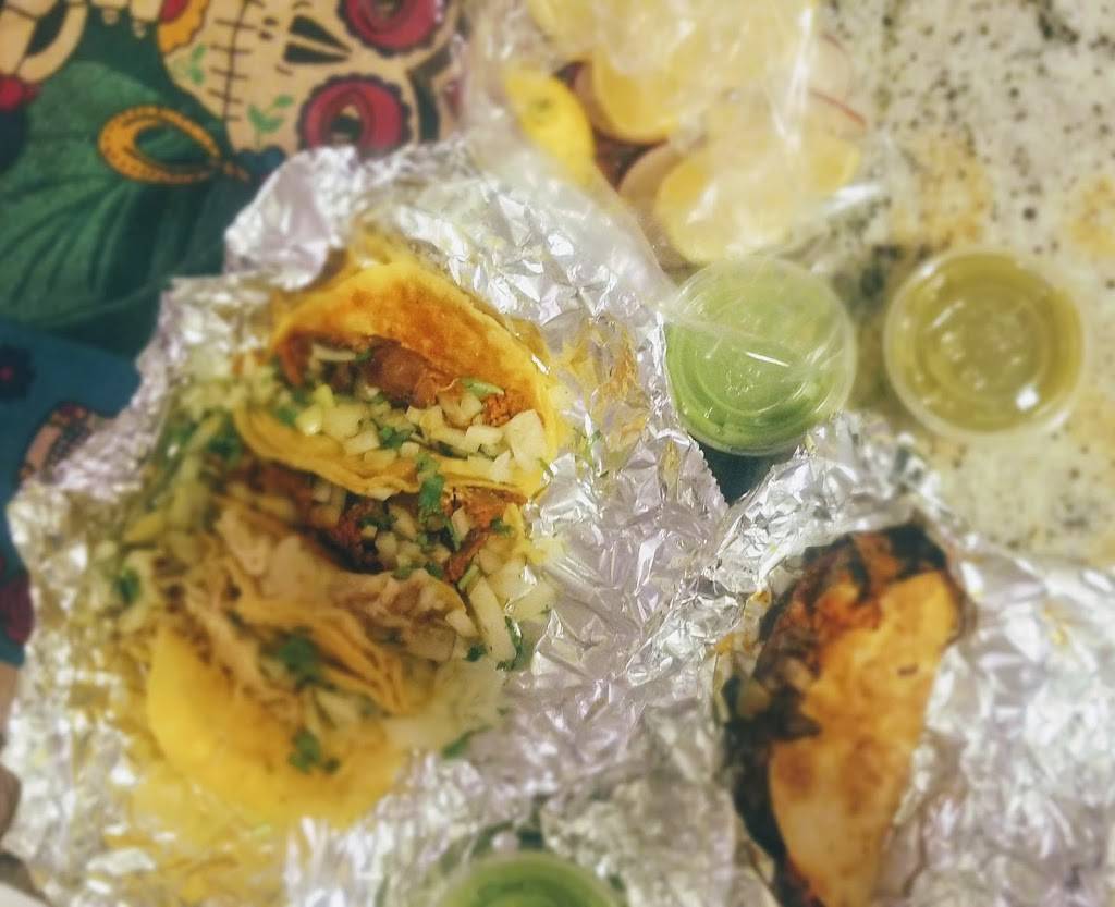 El Jarocho Taco Stand | restaurant | 2435 E Colorado Blvd, Pasadena, CA 91107, USA | 6268083254 OR +1 626-808-3254