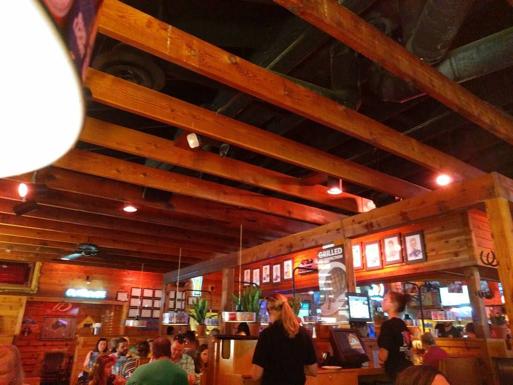 Texas Roadhouse | restaurant | 3480 Valley Plaza Pkwy, Fort Wright, KY 41017, USA | 8593441681 OR +1 859-344-1681