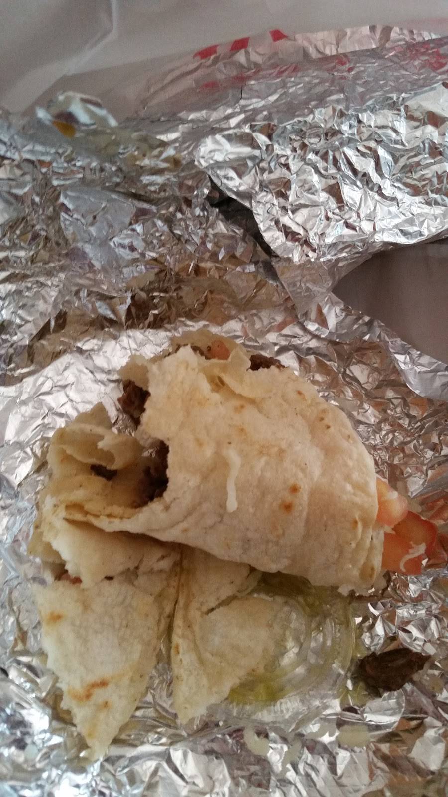 Los Burritos Tapatios | restaurant | 6601 S Cass Ave # P, Westmont, IL 60559, USA | 6305150640 OR +1 630-515-0640