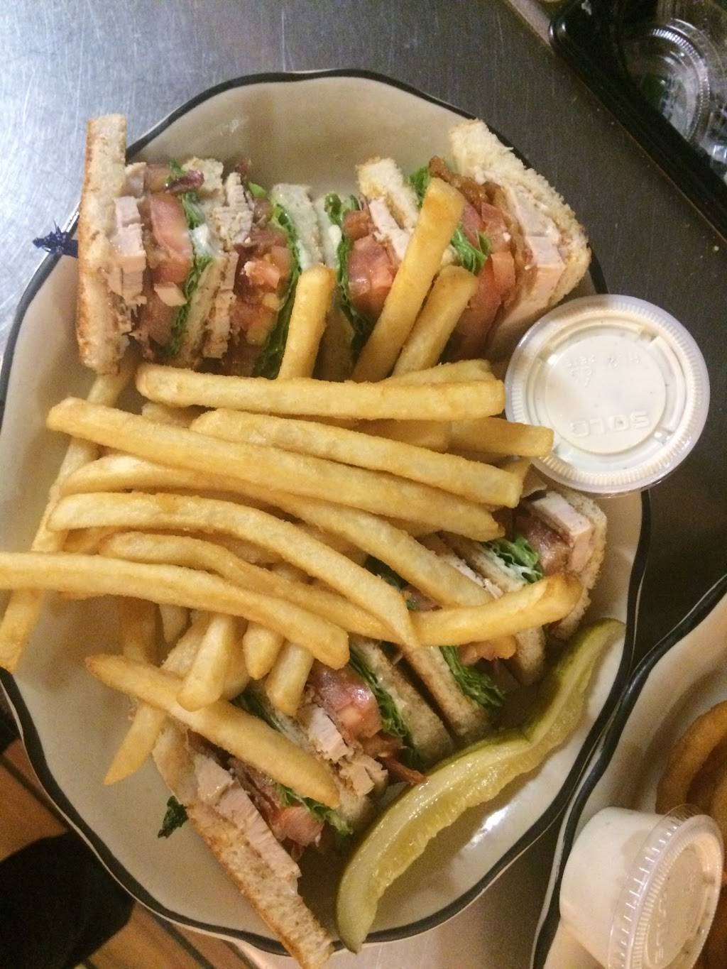 Four Star Restaurant | restaurant | 1011 8th St, Baraboo, WI 53913, USA | 6083560082 OR +1 608-356-0082