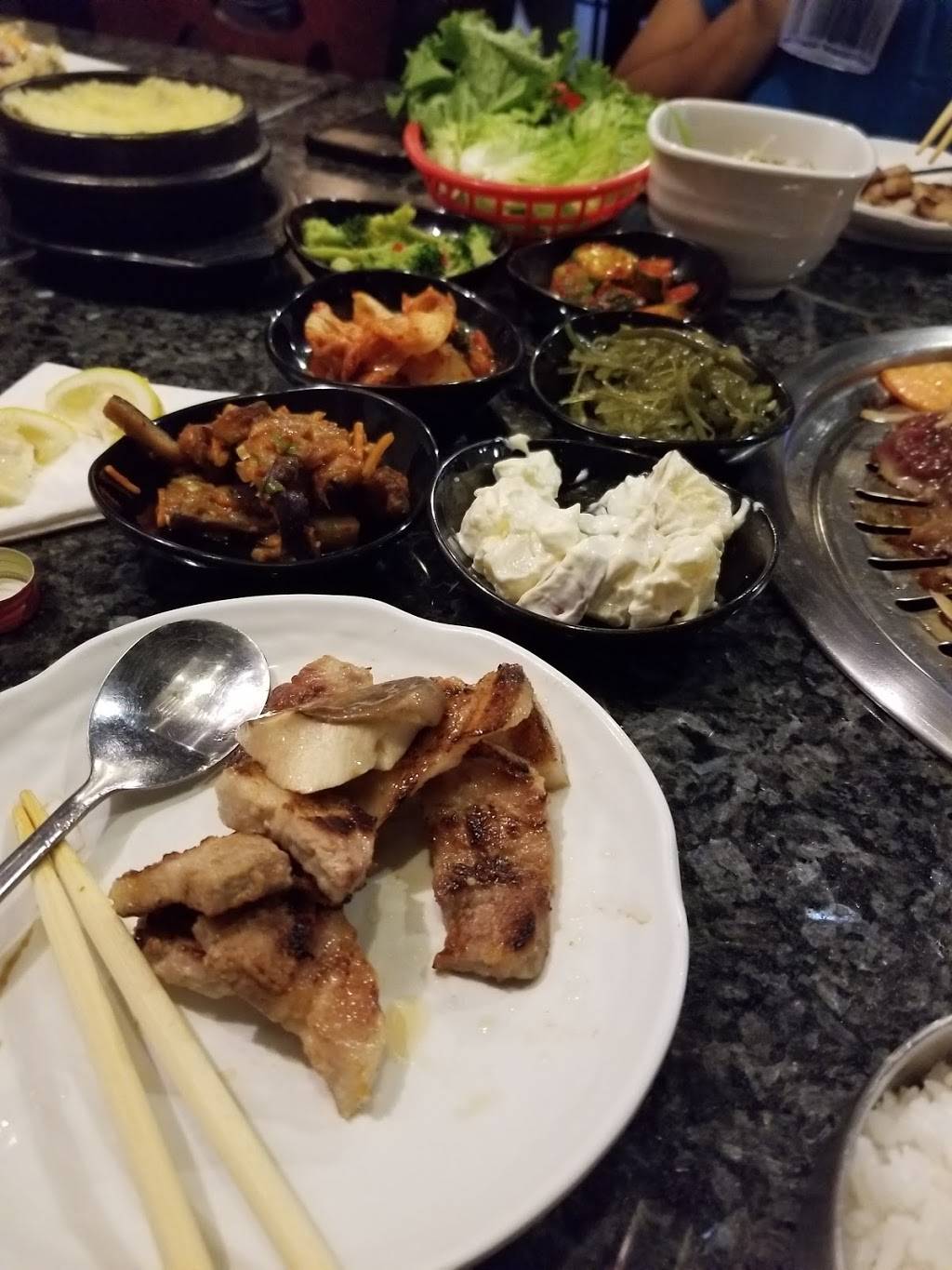 Checkers | restaurant | 829 NW Broad St, Murfreesboro, TN 37129, USA | 6156057655 OR +1 615-605-7655