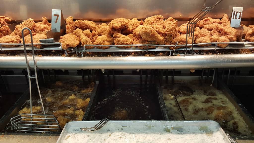 Churchs Chicken | restaurant | 3077 Thomas St, Memphis, TN 38127, USA | 9013589728 OR +1 901-358-9728