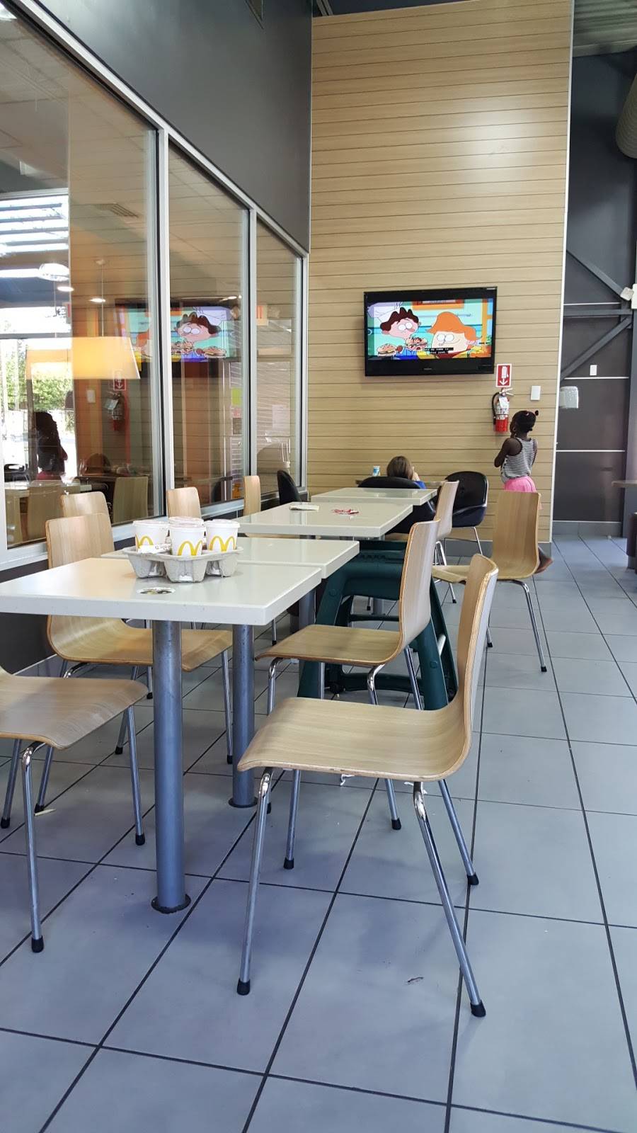 McDonalds | cafe | 6225 W Sugar Creek Rd, Charlotte, NC 28269, USA | 7049210681 OR +1 704-921-0681