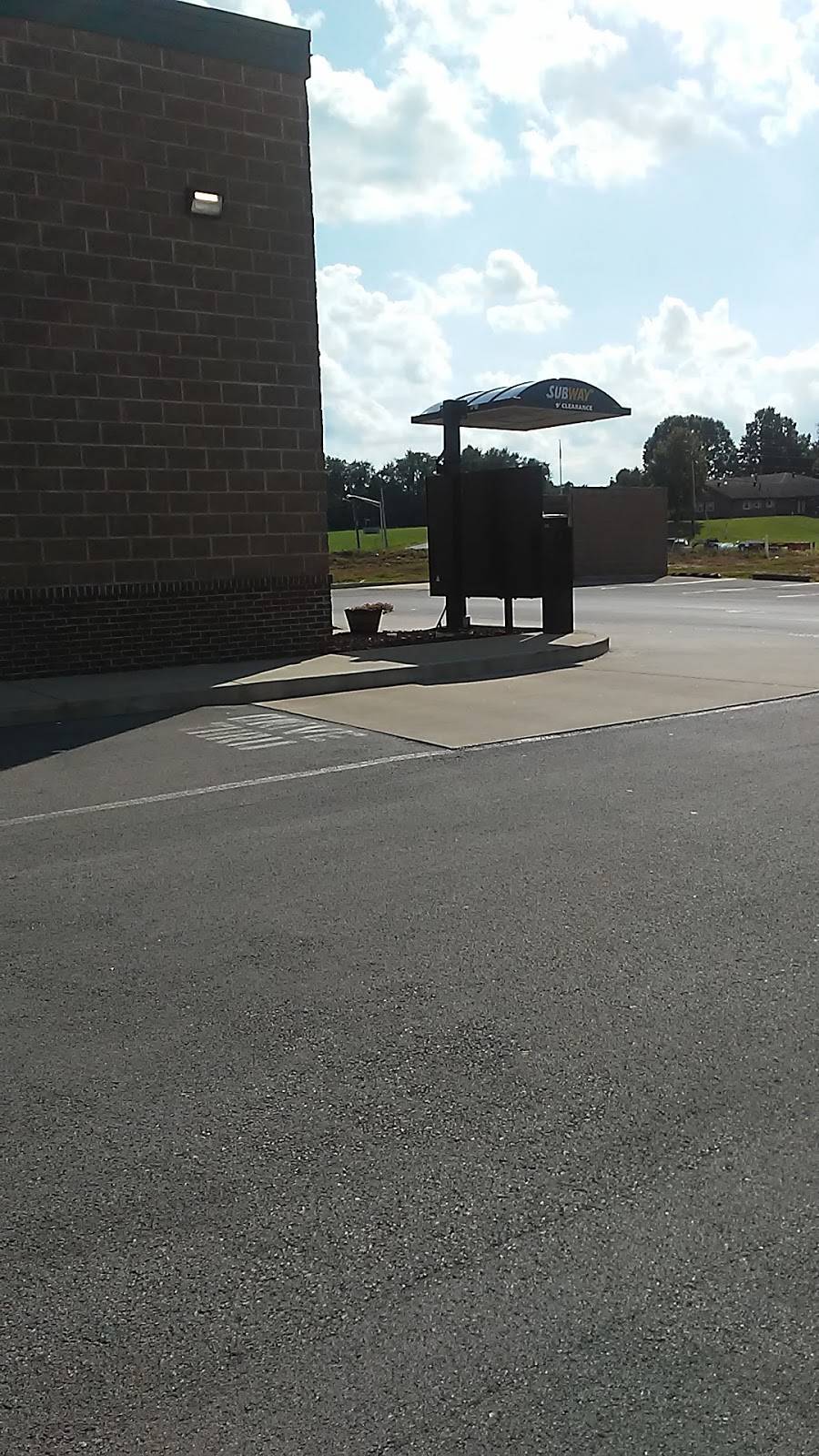 Subway | restaurant | 806 Indian Mound Dr, Mt Sterling, KY 40353, USA | 8594321099 OR +1 859-432-1099