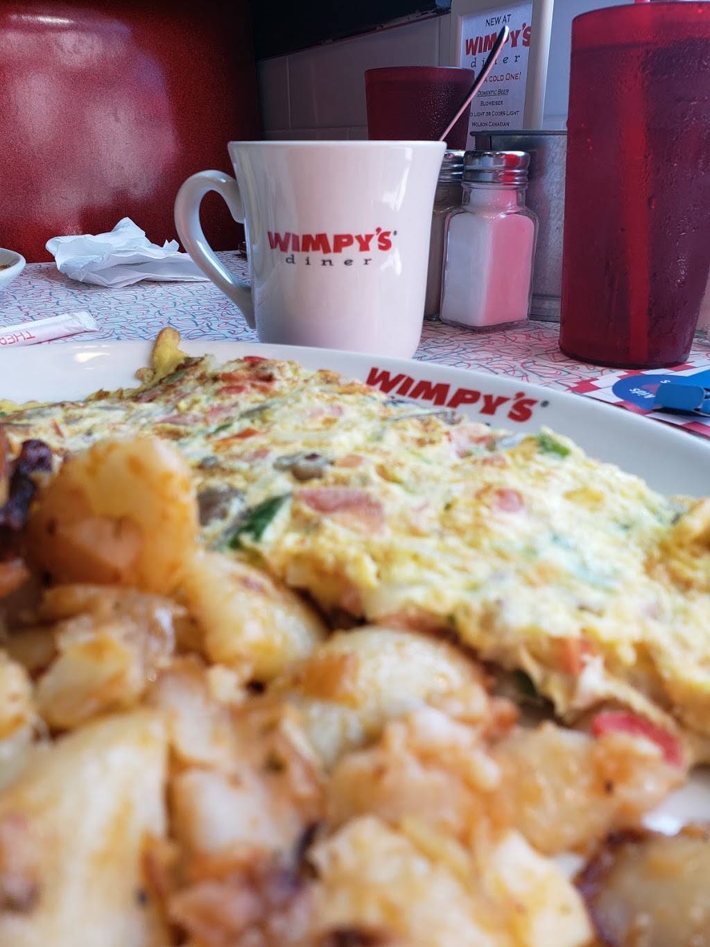 Wimpys Diner Chatham | restaurant | 391 Grand Ave W, Chatham, ON N7L 1C4, Canada | 5193540000 OR +1 519-354-0000