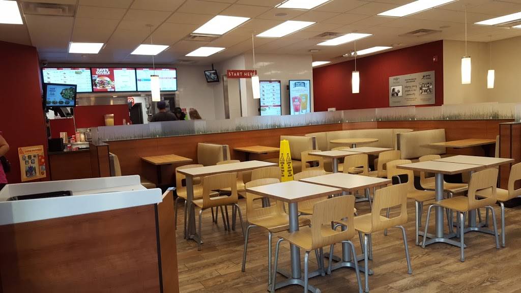 Wendys | restaurant | 560 SW Cutoff, Worcester, MA 01607, USA | 5087931601 OR +1 508-793-1601