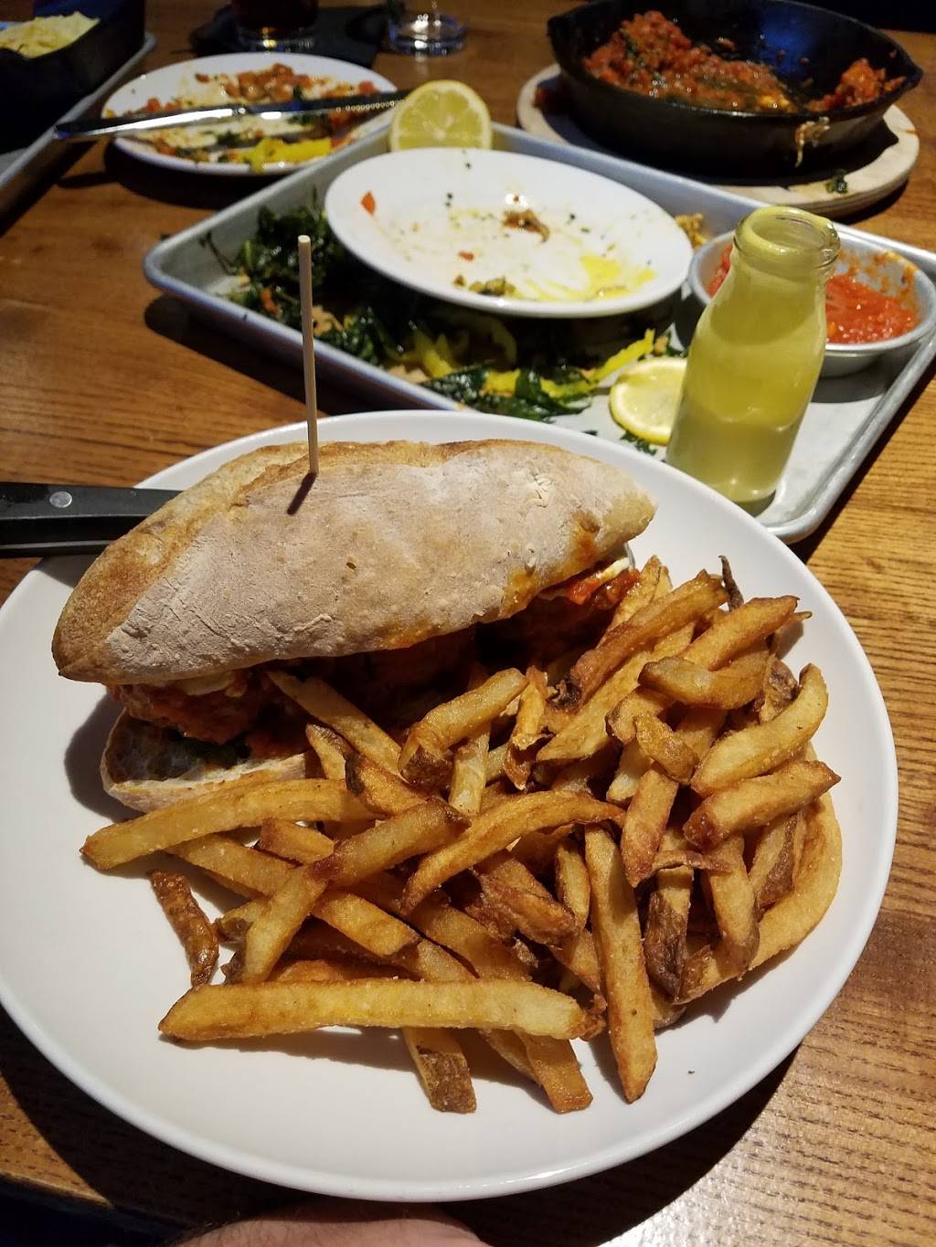 The Broadway | restaurant | 726 E Broadway, Boston, MA 02127, USA | 6173076480 OR +1 617-307-6480