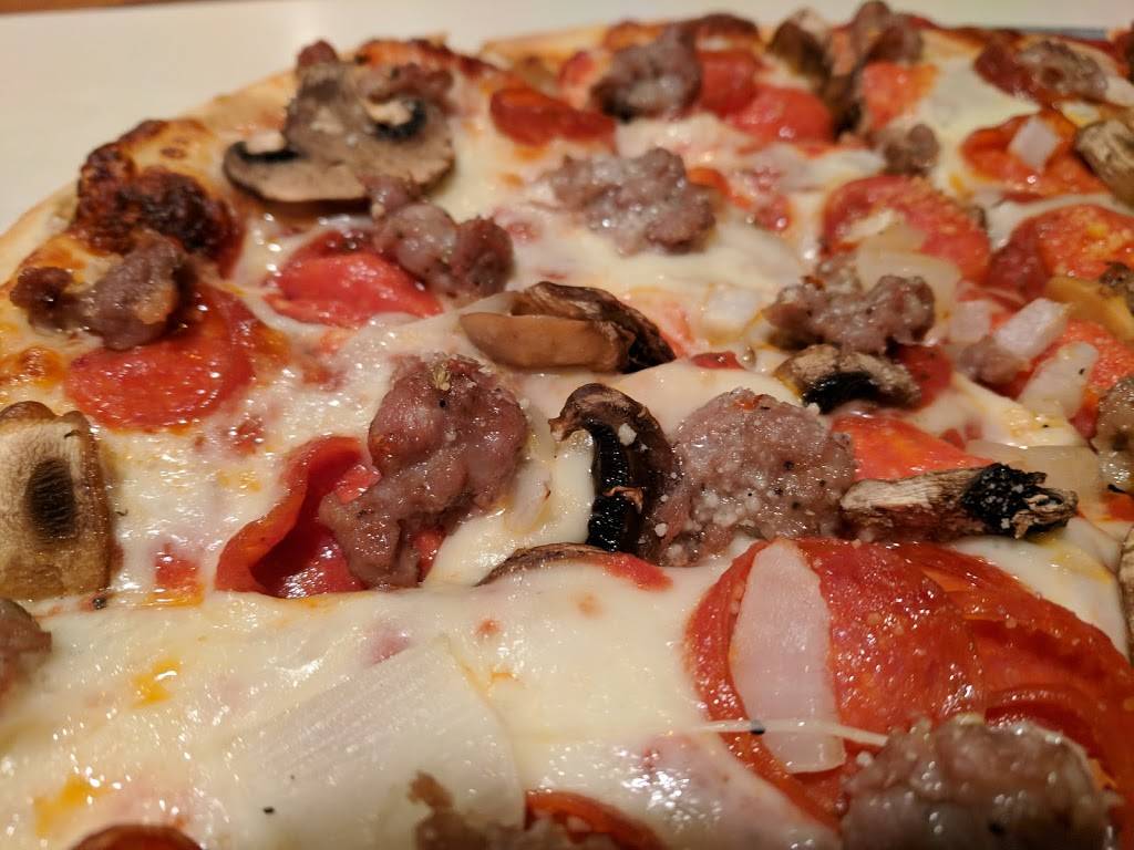 Garramones | Pizza and Italian Restaurant | restaurant | 9168 W Jewell Ave, Lakewood, CO 80232, USA | 3039858711 OR +1 303-985-8711