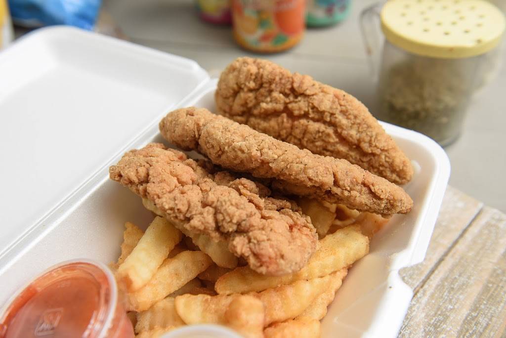 Mikes Deli Famous Gyros | restaurant | 2614 Governors Dr SW, Huntsville, AL 35805, USA | 2565390243 OR +1 256-539-0243