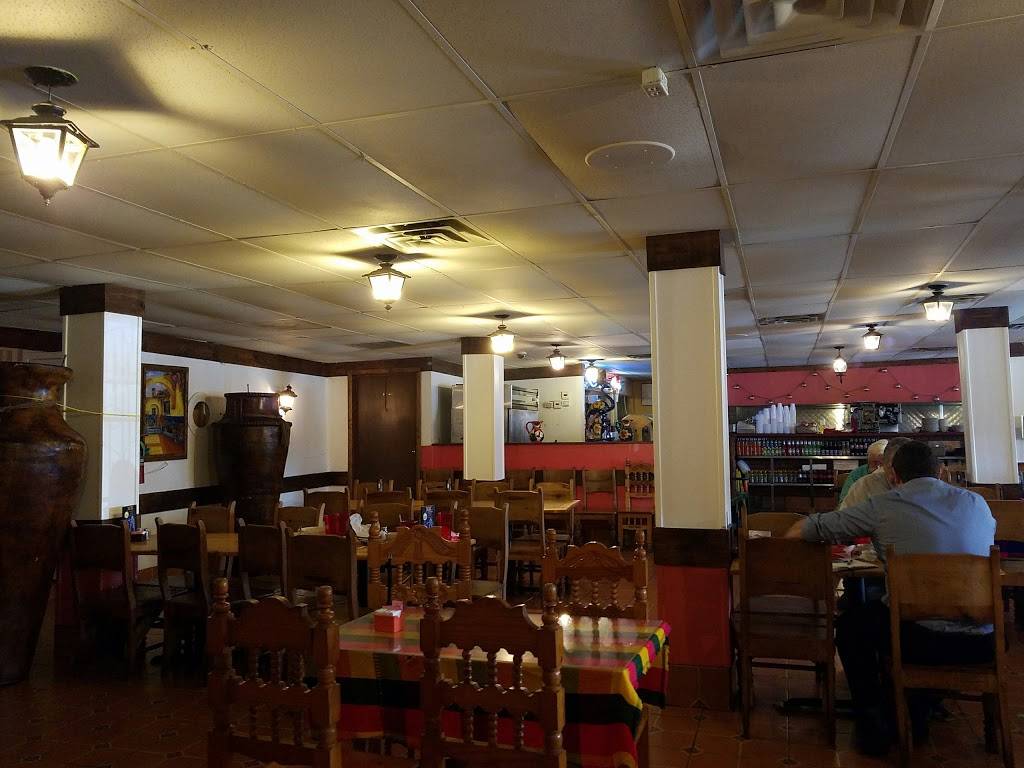 Los Comales Mexican Restaurant | restaurant | 2136 E 7th St, Austin, TX 78702, USA | 5124809358 OR +1 512-480-9358