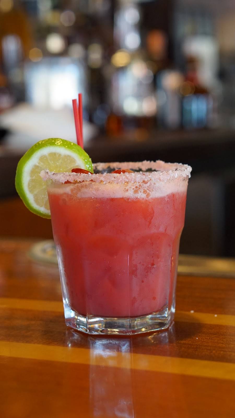 Nugget Bar & Grill | restaurant | 5687 Calle Real, Goleta, CA 93117, USA | 8059645200 OR +1 805-964-5200