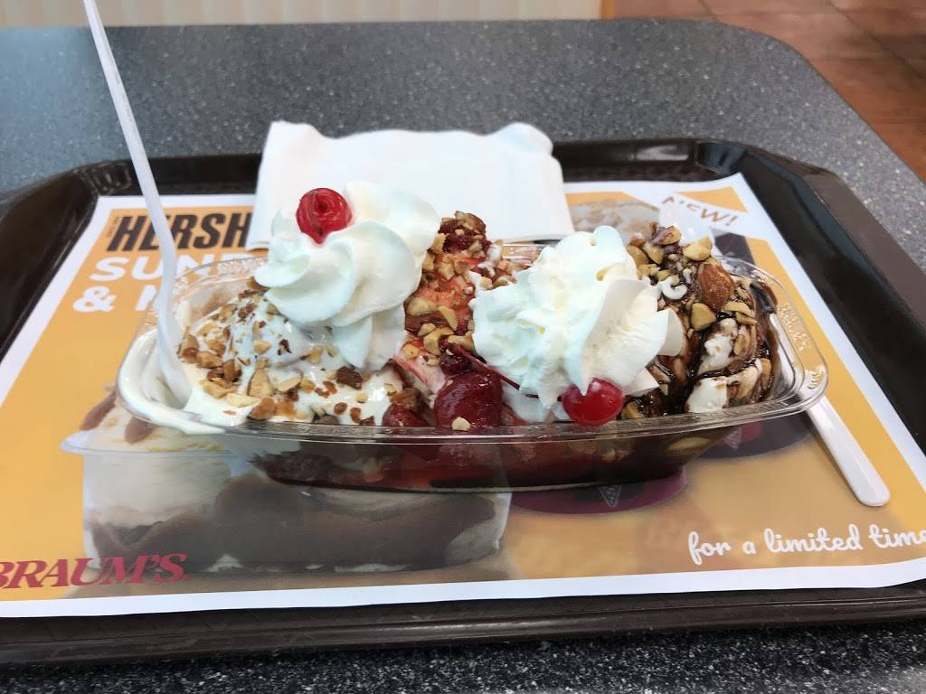 Braums Ice Cream & Burger Restaurant | restaurant | 3020 E Sunshine St, Springfield, MO 65804, USA | 4178835311 OR +1 417-883-5311