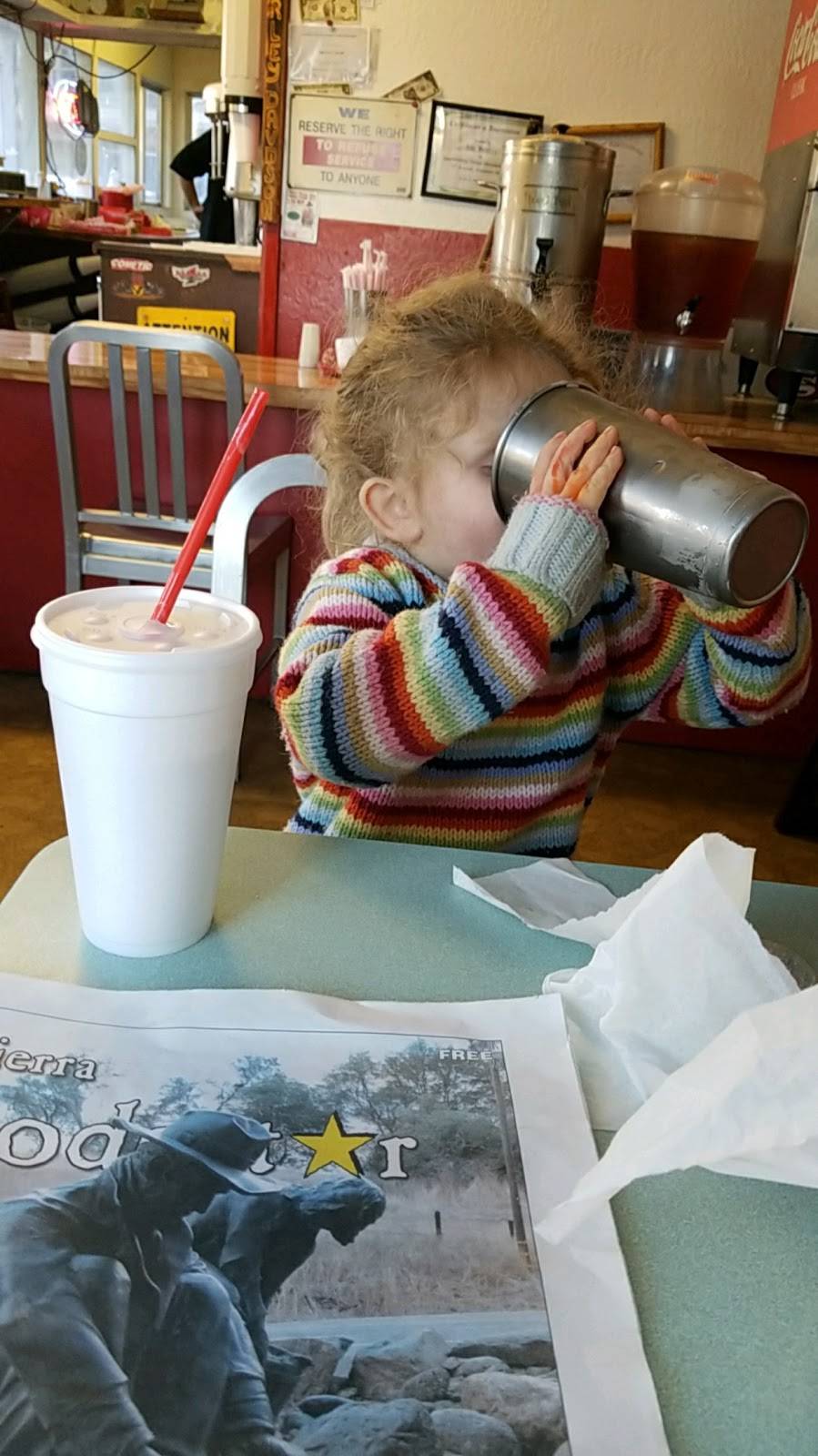 Mr. Beefys Premium Burgers | restaurant | 22636 CA-88, Pine Grove, CA 95665, USA | 2092958838 OR +1 209-295-8838