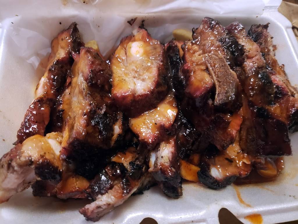 Wileys Chicken & Ribs | restaurant | 3853 W Madison St, Chicago, IL 60624, USA | 7736382314 OR +1 773-638-2314