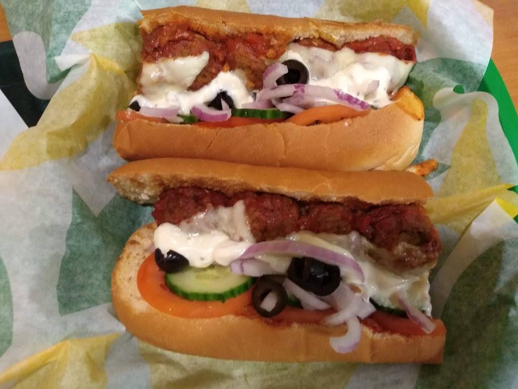 Subway | restaurant | 1123 Lodestar Rd Building F Unit 2, Toronto, ON M3J 0G9, Canada | 4166307827 OR +1 416-630-7827