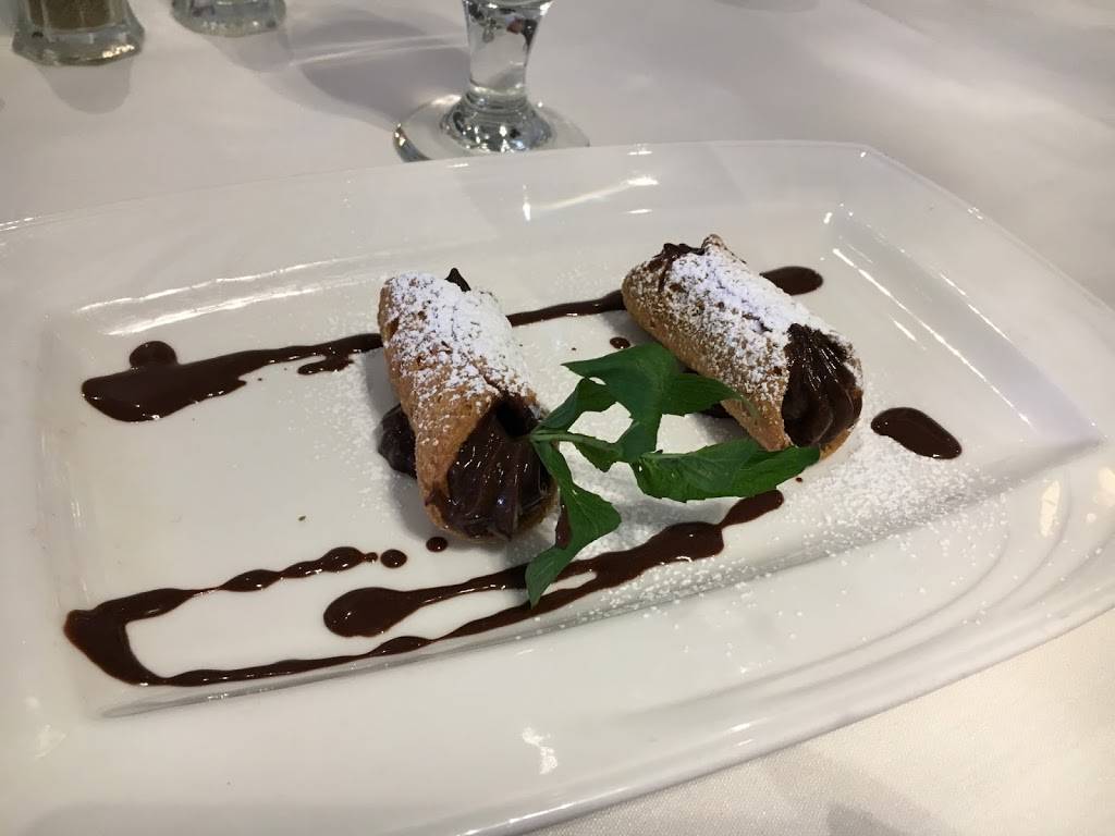 La Serenata Restaurant | restaurant | 53 Boulevard Brunswick, Dollard-des-Ormeaux, QC H9B 1P7, Canada | 5146841321 OR +1 514-684-1321