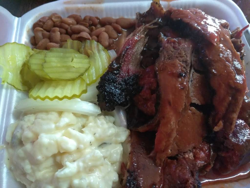 Jones Sausage & BBQ House | restaurant | 3139, 2827 Martin Luther King Dr, San Antonio, TX 78220, USA | 2102246999 OR +1 210-224-6999