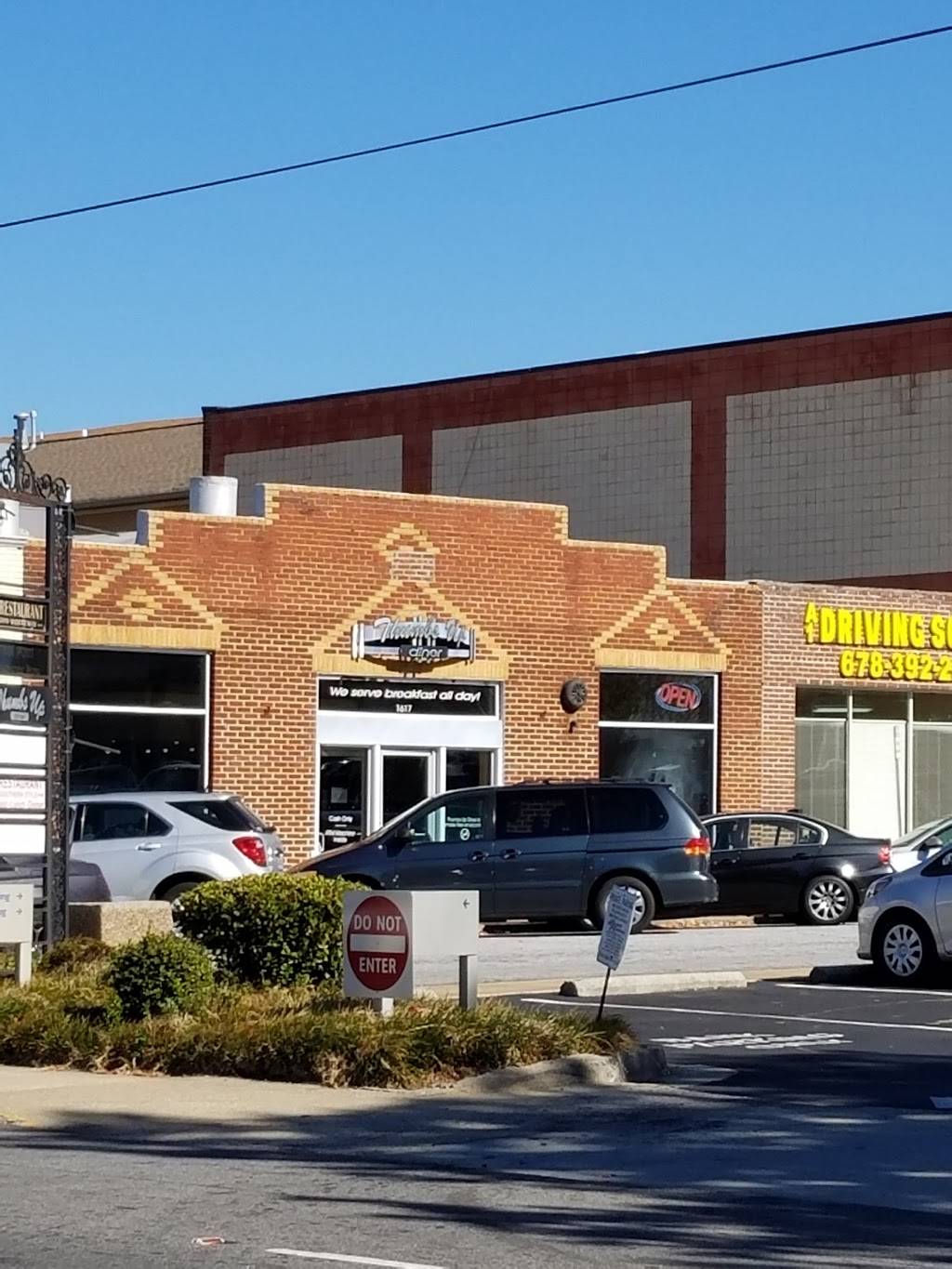 Thumbs Up Diner | restaurant | 1617 White Way, Atlanta, GA 30344, USA | 4047683776 OR +1 404-768-3776