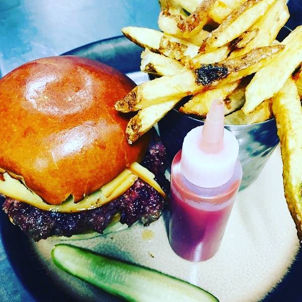 Roberts Block Restaurant | restaurant | 2 Roberts Ave, Glenside, PA 19038, USA | 2156904445 OR +1 215-690-4445