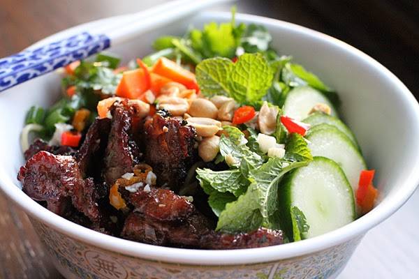 Saigon Diamond | restaurant | 31075 John R Rd, Madison Heights, MI 48071, USA | 2485914941 OR +1 248-591-4941