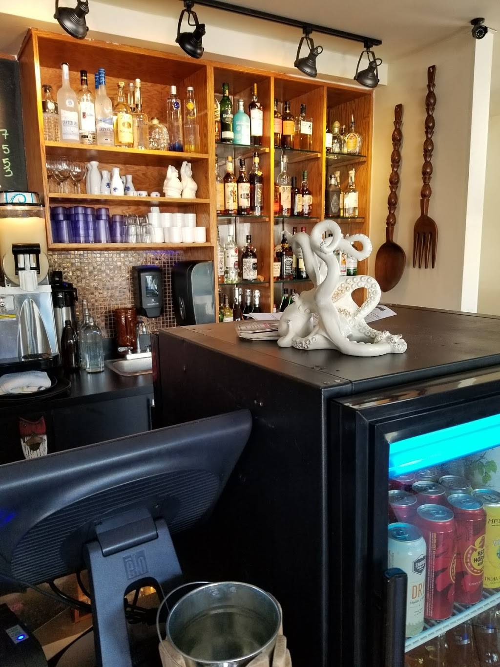 Barkada | restaurant | 622 5th Ave S, Edmonds, WA 98020, USA | 4256702222 OR +1 425-670-2222