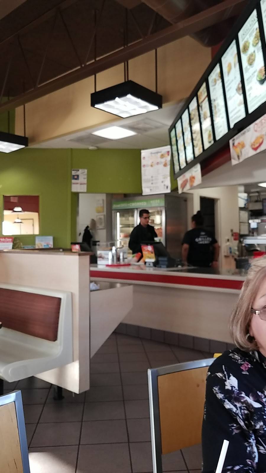 Del Taco | meal takeaway | 121 W Ventura Blvd, Camarillo, CA 93010, USA | 8054847490 OR +1 805-484-7490