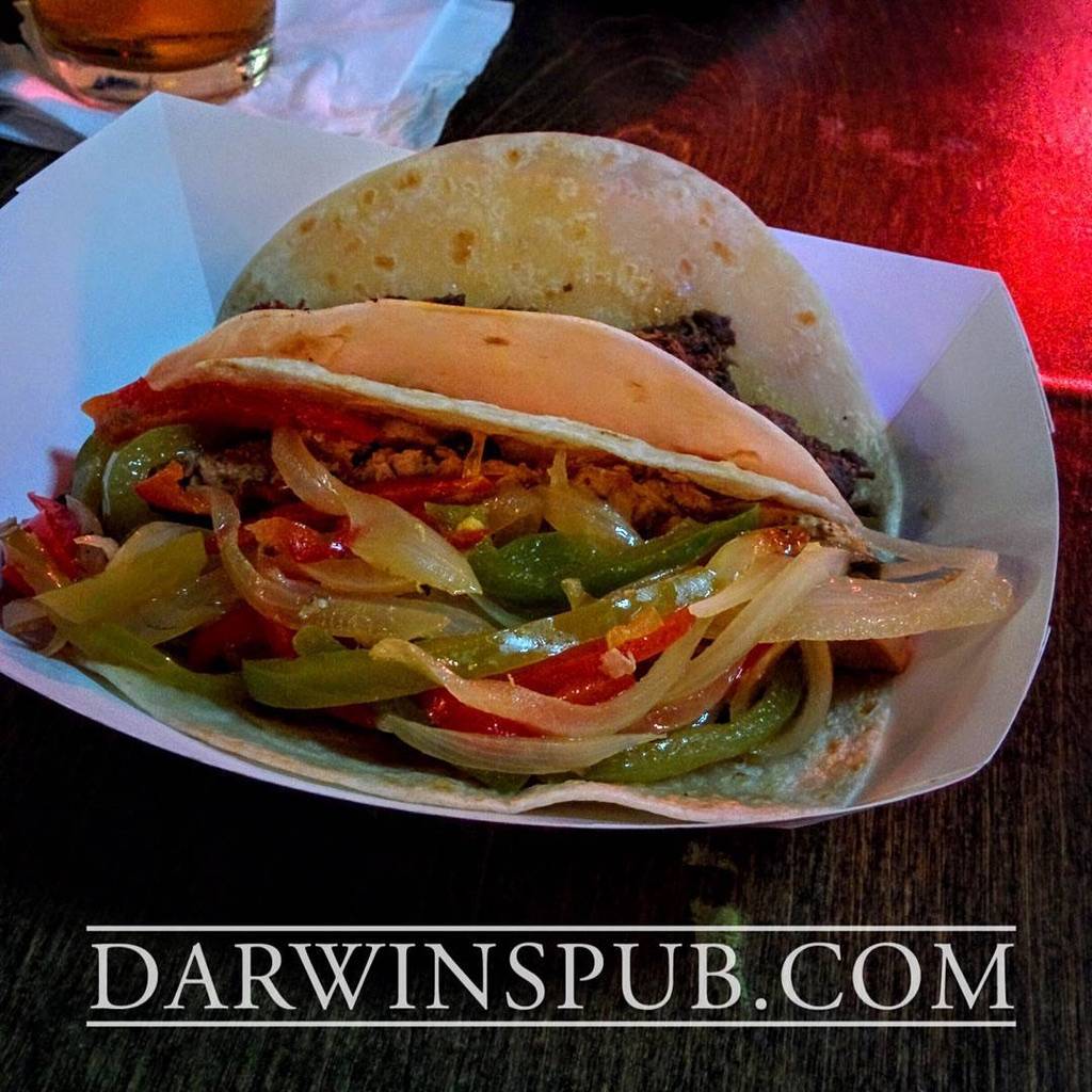 Darwins Pub | restaurant | 33 Waugh Dr, Houston, TX 77007, USA | 8329402420 OR +1 832-940-2420