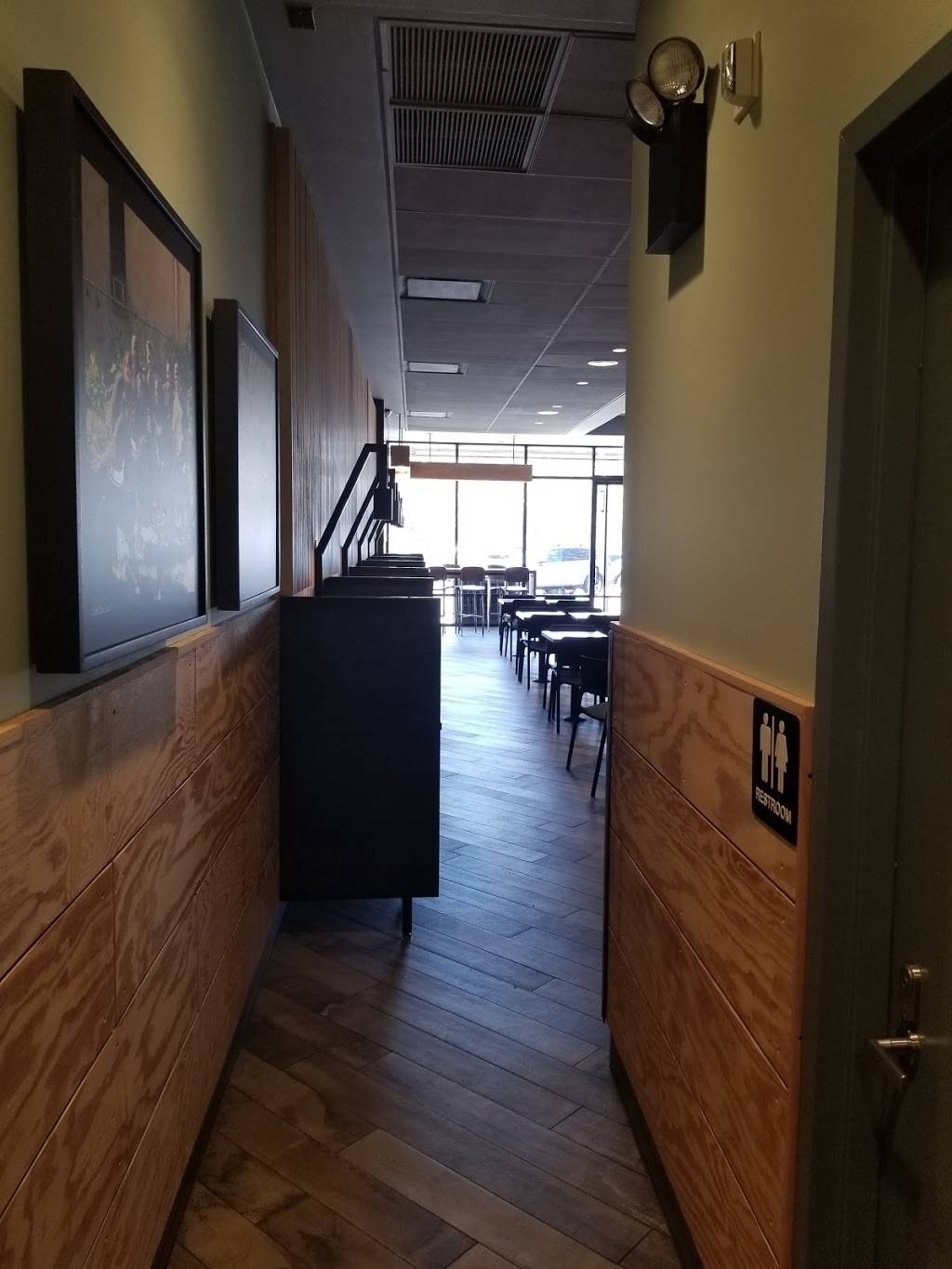 Chopt Creative Salad Co. | restaurant | 1271 E Putnam Ave, Riverside, CT 06878, USA | 2034095811 OR +1 203-409-5811