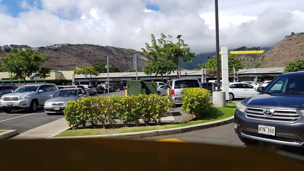 Subway | meal takeaway | 820-850 W Hind Dr #105, Honolulu, HI 96821, USA | 8083771108 OR +1 808-377-1108