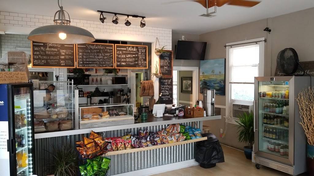 Circes Grotto | restaurant | 24901, 85 Wentworth St, Charleston, SC 29401, USA | 8432034073 OR +1 843-203-4073