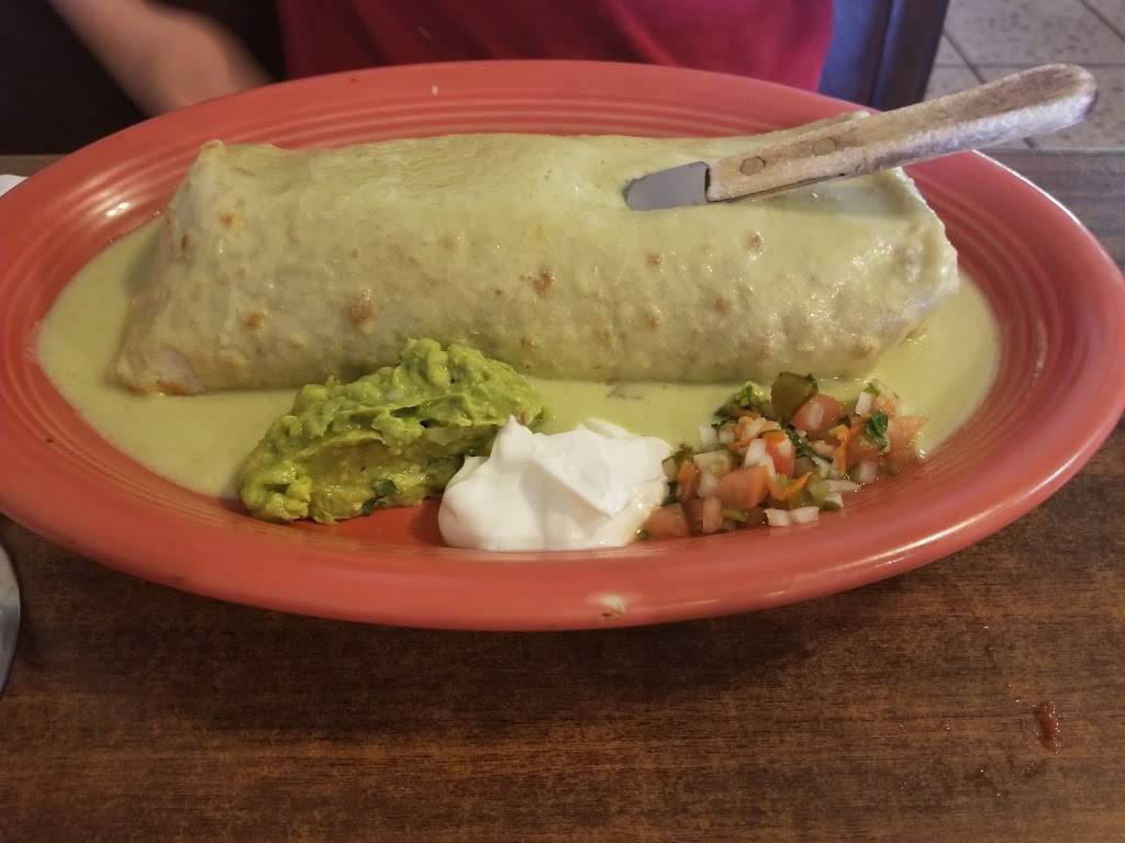 Suzey Belens | restaurant | 140 N 3rd Ave, Oakdale, CA 95361, USA | 2098482849 OR +1 209-848-2849