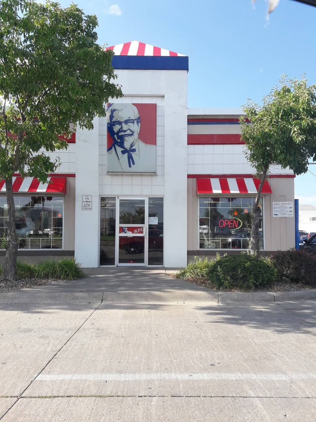 KFC | restaurant | 130 Hwy 1 W, Iowa City, IA 52246, USA | 3193516180 OR +1 319-351-6180