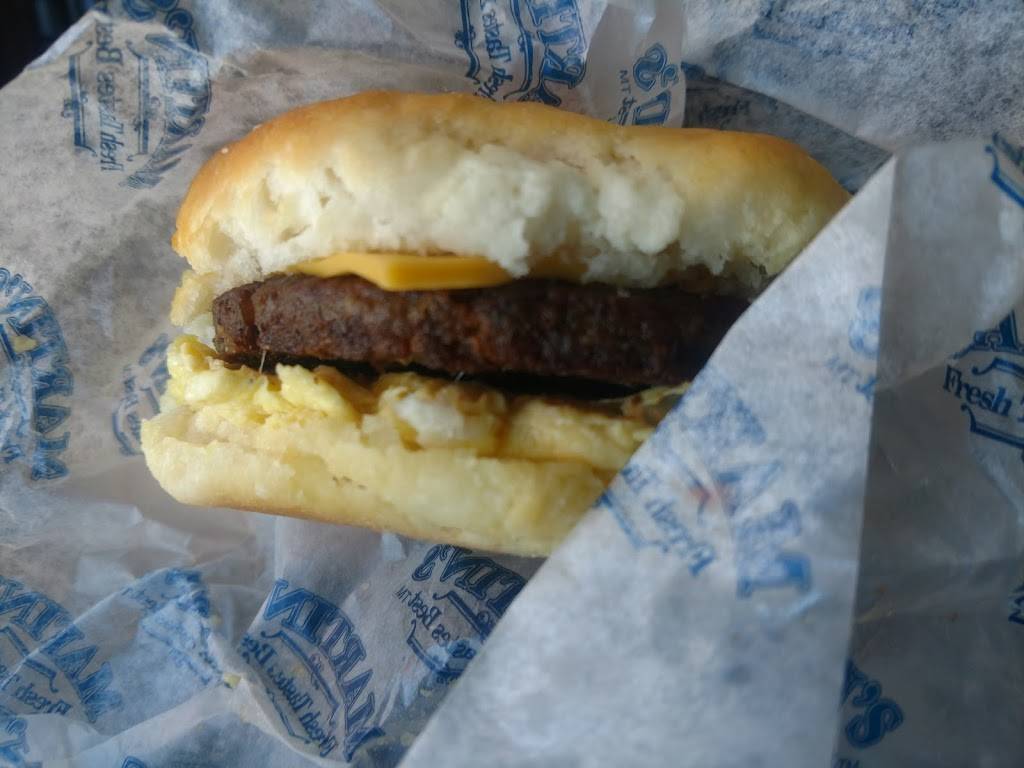 Martins Restaurant - Austell Veterans Memorial | restaurant | 2185 Veterans Memorial Hwy SW, Austell, GA 30168, USA | 7709413135 OR +1 770-941-3135