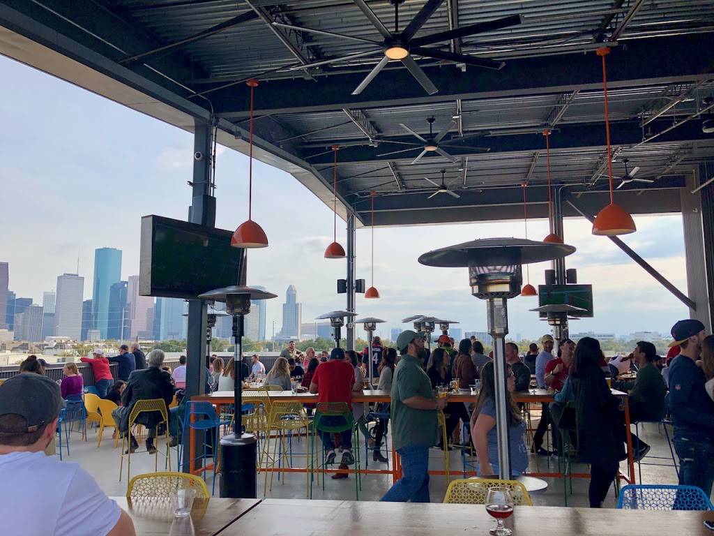 Buffalo Bayou Brewing Co | restaurant | 2101 Summer St, Houston, TX 77007, USA | 7137143335 OR +1 713-714-3335