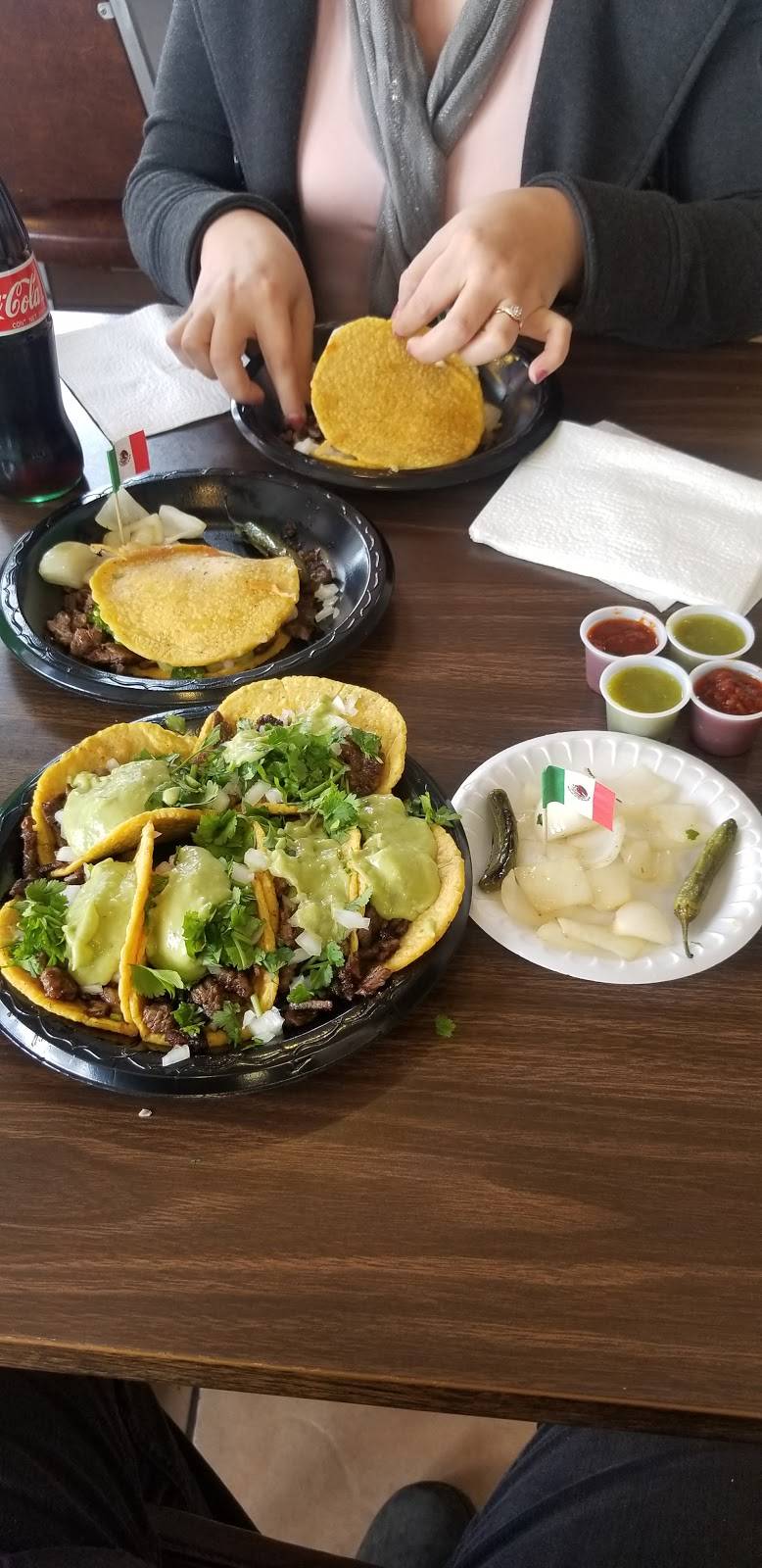 Tacos El chico | restaurant | 1040 E Main St, Mesa, AZ 85203, USA | 4802928978 OR +1 480-292-8978