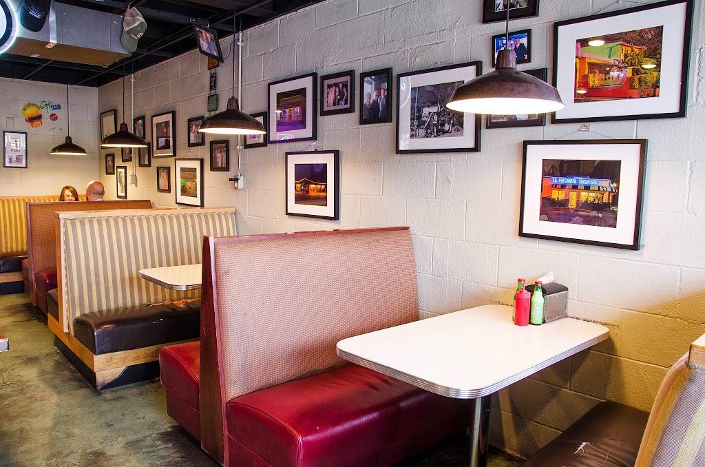 Maple & Motor | restaurant | 4810 Maple Ave, Dallas, TX 75219, USA | 2145224400 OR +1 214-522-4400